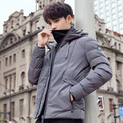 Férfi téli kabát szürke és fekete színben, zsebekkel és kapucnival