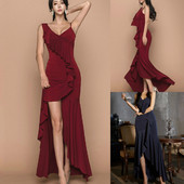 Formai női ruha spitz nyakkivágással és hasítékkal - aszimmetrikus modell