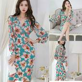 Aktuális női ruha spitz nyakkivágással, hosszú ujjal és virágmintával