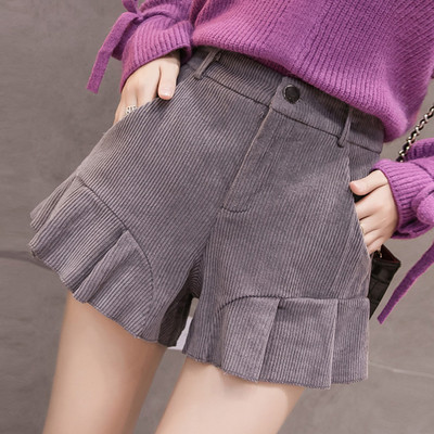 Női rövidnadrág széles modell öt színben, magas derékkal