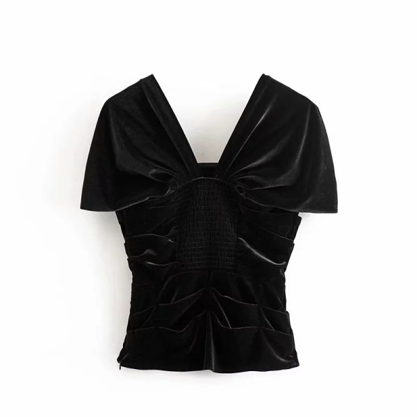 Rövid, testhezálló bársony blúz fekete színben, négyzet alakú nyakkivágással és rövid ujjakkal