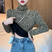 Női téli póló meleg béléssel, fekete, barna és leopárdmintás színben