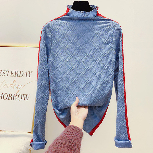 Modern női blúz pólógallérral és zöld, kék, fehér és fekete szegéllyel