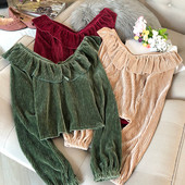 Bluză de damă din catifea și decolteu spitz în visiniu, verde, bej și negru