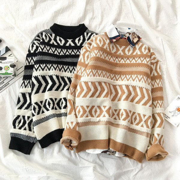 Női karácsonyi pulóver fekete és barna színben, kerek nyakkivágással