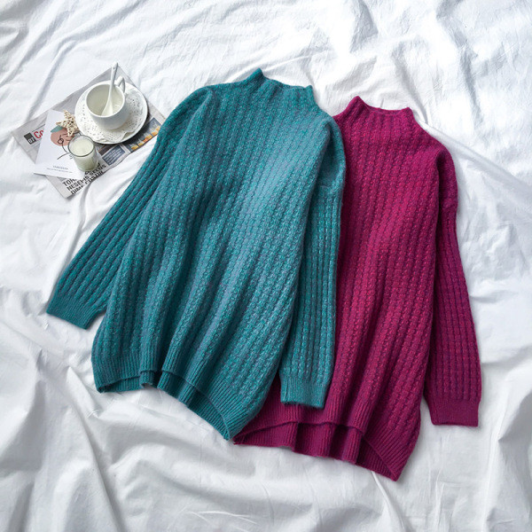 Női pulóver félmagas gallérral, kék, lila és bézs színben