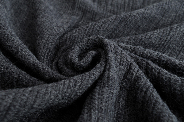 Eșarfă modernă de iarnă cu franjuri în albastru și gri