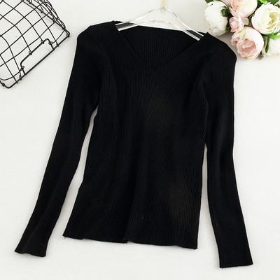 Női pulóver vékony kötésből és spitz nyakkivágásból zöld, rózsaszín, kék, sárga, bézs, fehér és fekete színekben