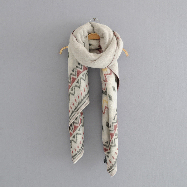 Modern hosszú téli sál szürke és mintás mintával