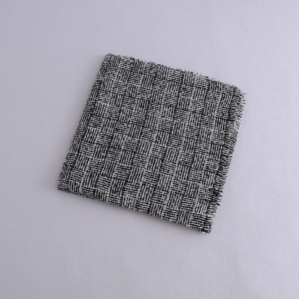 Meleg kockás szürke sál rojtokkal