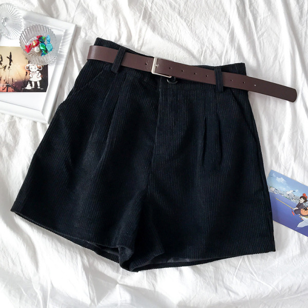 Alkalmi női rövidnadrág három színben, övvel és magas derékkal