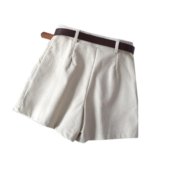 Alkalmi női rövidnadrág három színben, övvel és magas derékkal