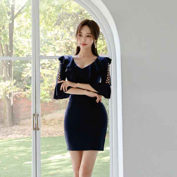 Új modell női ruha spitz nyakkivágással és 3/4 lótusz ujjú kék színben