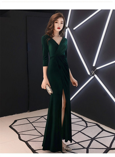 Rochie eleganta de dama cu decolteu din catifea cu crapata si spitz in negru, verde, rosu si roz