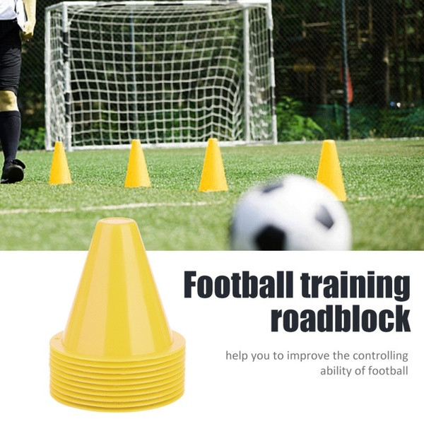Комплект от 10 ветроустойчиви пластмасови конуси подходящи за футболна тренировка в няколко цвята