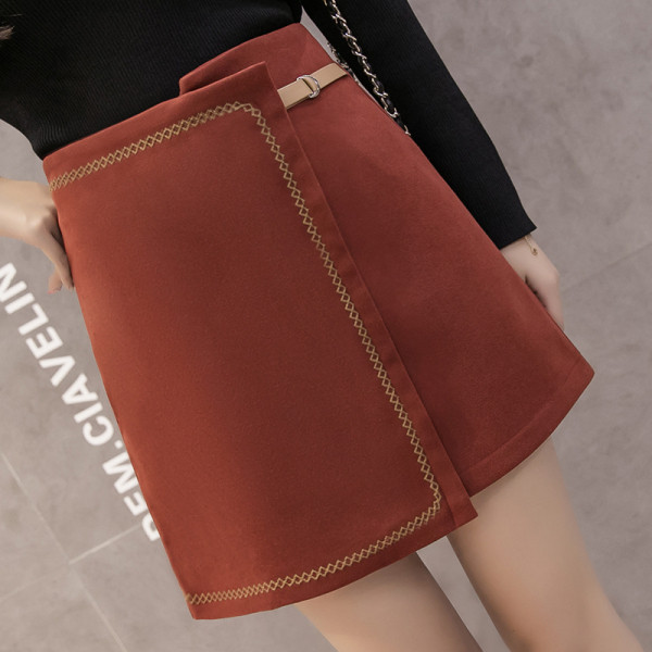 Női téli szoknya fekete, zöld és piros színben, magas derékkal