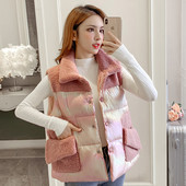 Női mellény zöld, rózsaszín és fehér színben, gombokkal és zsebekkel