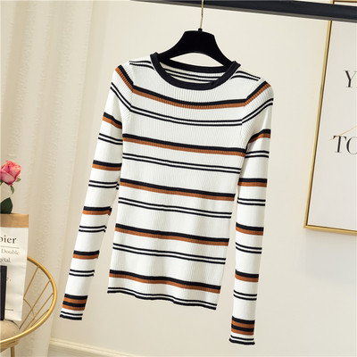 Fekete-fehér csíkos női blúz kerek nyakkivágással és hosszú ujjal