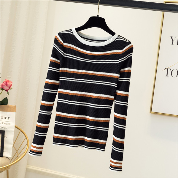 Fekete-fehér csíkos női blúz kerek nyakkivágással és hosszú ujjal