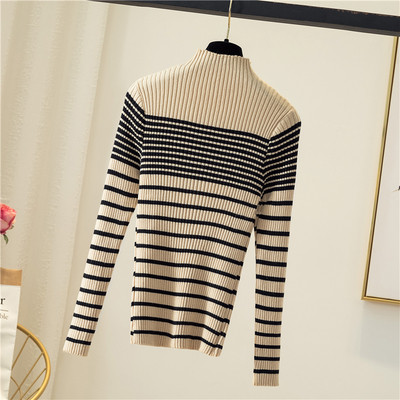 Csíkos női pulóver több színben, magas gallérral és hosszú ujjal