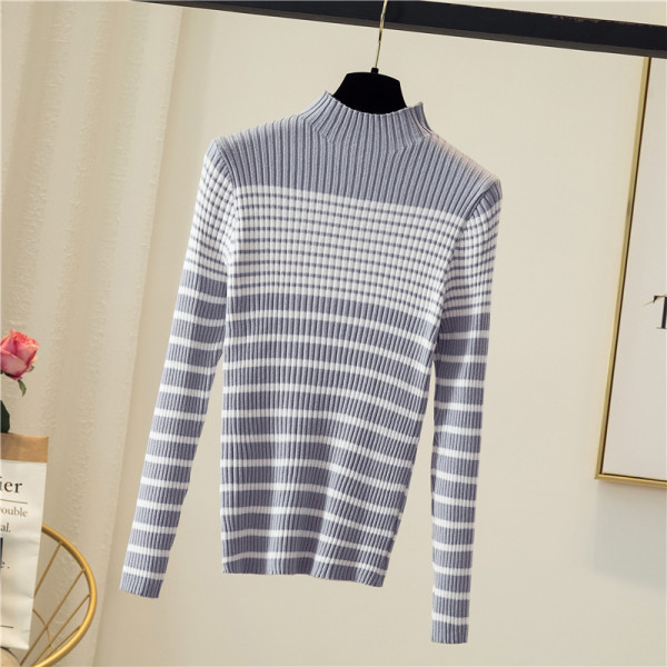 Csíkos női pulóver több színben, magas gallérral és hosszú ujjal