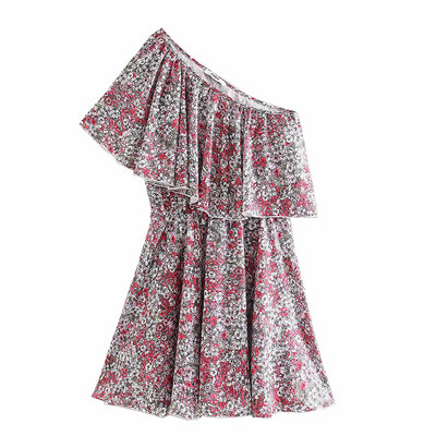 Rövid szabású tavaszi-nyári ruha csupasz vállval, virágmintával