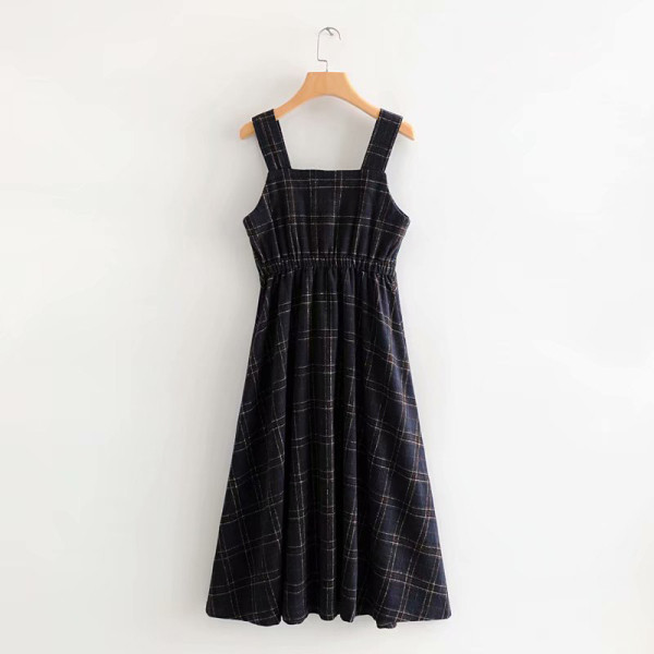 Rochie lungă în carouri cu bretele și nasturi în albastru