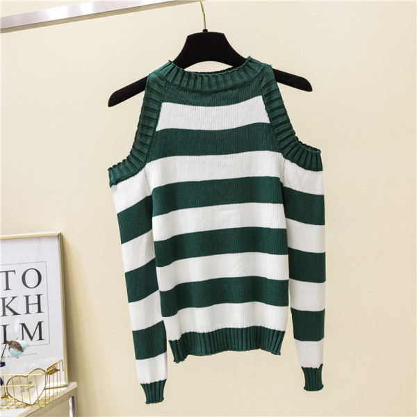 Csíkos női pulóver négy színben, kerek nyakkivágással, csupasz vállakkal