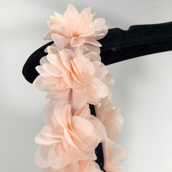 Új modell teljes fürdőruha fekete színben, 3D virág elemekkel