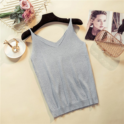 Fényes hatású, V-nyakú női felső több színben