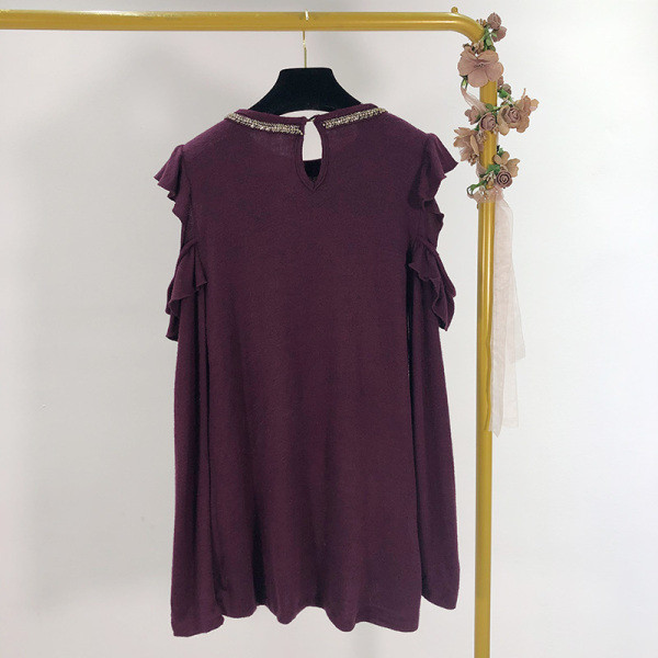 Bluza de dama lata cu umerii goi si pietre decorative de culoare visiniu