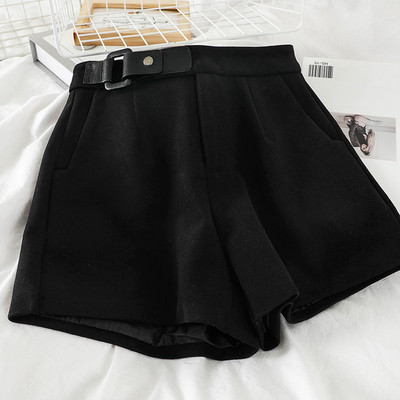 Női rövidnadrág fekete, barna és bézs színben, magas derékkal és zsebekkel