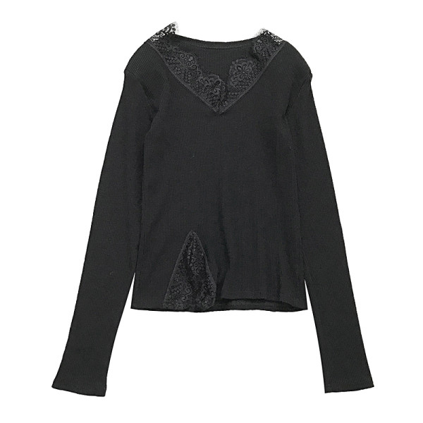 Bluza de dama alb si negru cu decolteu in V si dantela