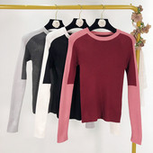 Λεπτό πλεκτό γυναικείο πουλόβερ σε μπορντό, μαύρο και γκρι χρώμα