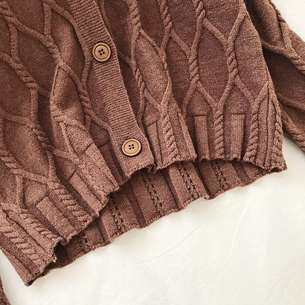 Retro stílusú női kardigán három színben V-nyakkal