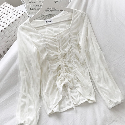 Női bársony blúz retro stílusban megkötős V-nyakkal