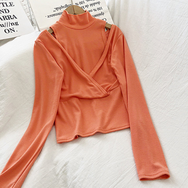 Kék, fehér, fekete és narancssárga női blúz pólógallérral és hosszú ujjú