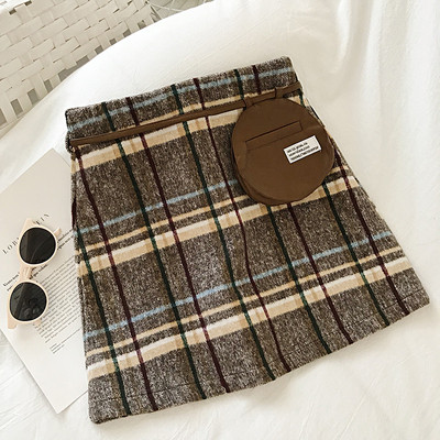 Retro stílusú kockás női szoknya szürke és barna színben, magas derékkal