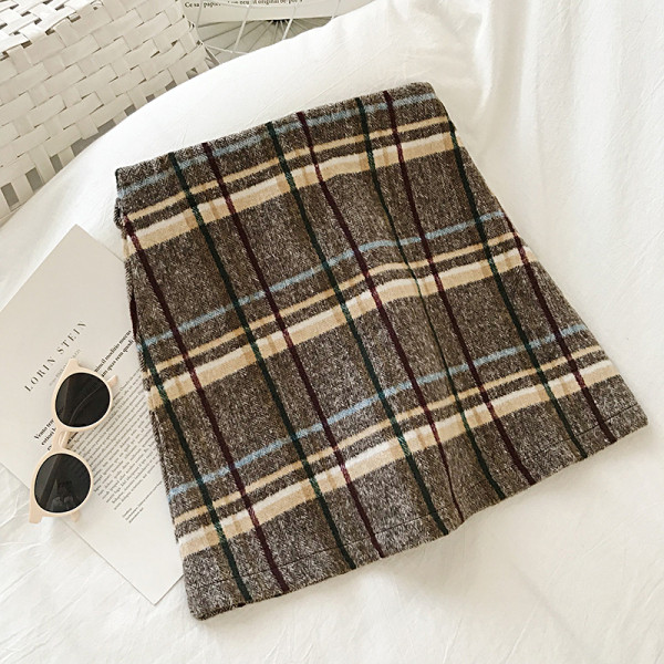 Retro stílusú kockás női szoknya szürke és barna színben, magas derékkal