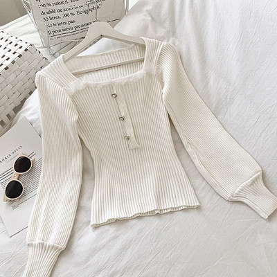 Női retro stílusú blúz piros, fekete és fehér színben, négyzet alakú nyakkivágással