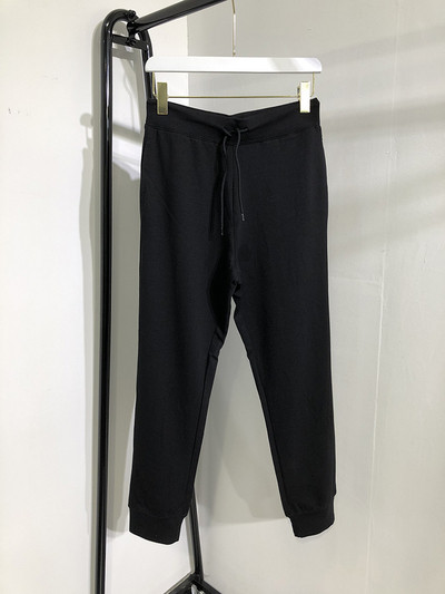 Női sportnadrág elasztikus derékkal és nyakkendővel fekete, szürke és kék színben