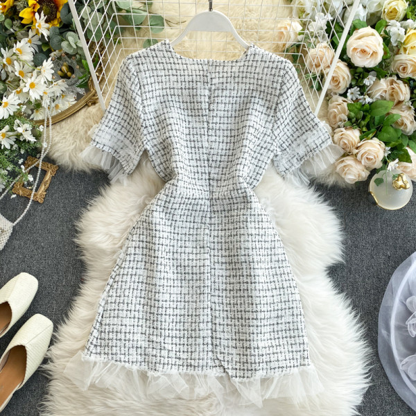 Rochie de dama de toamna-iarna cu maneca scurta si tul in alb