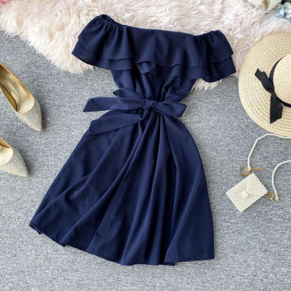 Modern női ruha csupasz váll és nyakkendő több színben