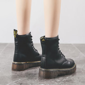 Női csizma eko bőrből, magas talppal, fekete színben