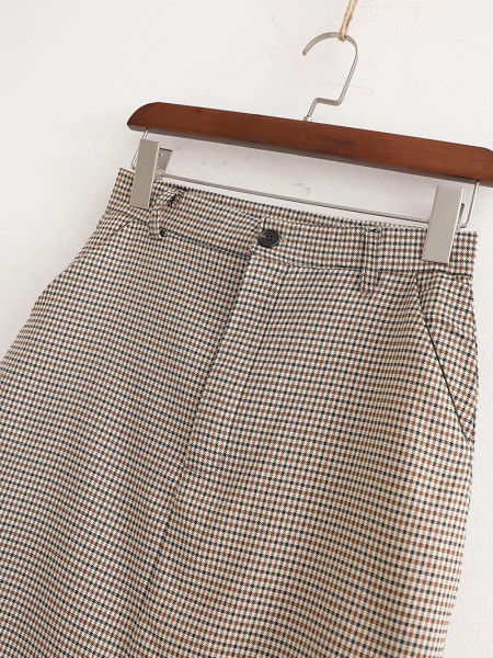 Fustă lungă în carouri cu talie înaltă și cu fante în modelul drept maro