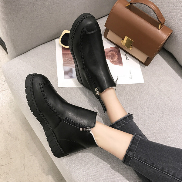 Női öko bőr csizma puha béléssel és cipzárral fekete és piros színben