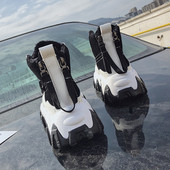 Női tornacipő érdes talppal, puha béléssel, fehér és szürke színben