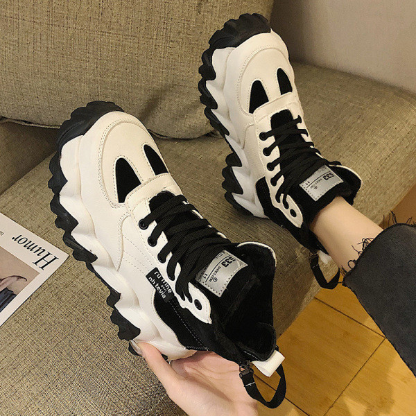 Női tornacipő érdes talppal, puha béléssel, fehér és szürke színben