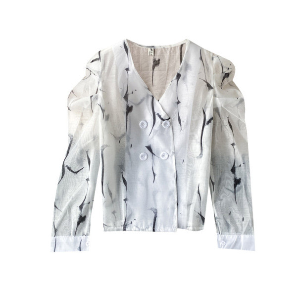Modern női ing gombokkal és spitz nyakkivágással, fehér színben színes nyomattal