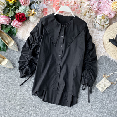 Cămașă modernă de damă asimetrică cu nasturi și cravate în alb și negru